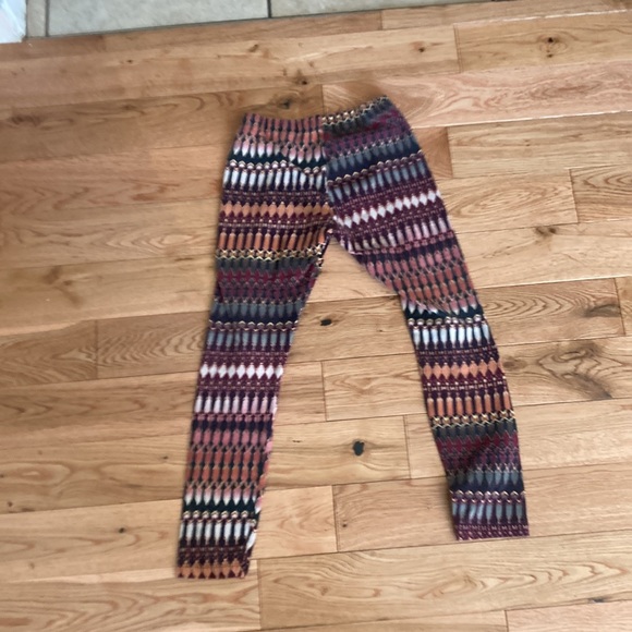 Kiss.Girls burg and grey patterns leggings - Picture 2 of 5